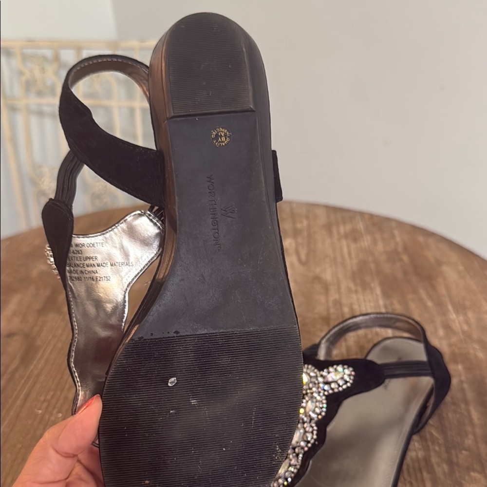 Worthington Black suede sandals with silver accents Women's Size 9.5 - Picture 7 of 8